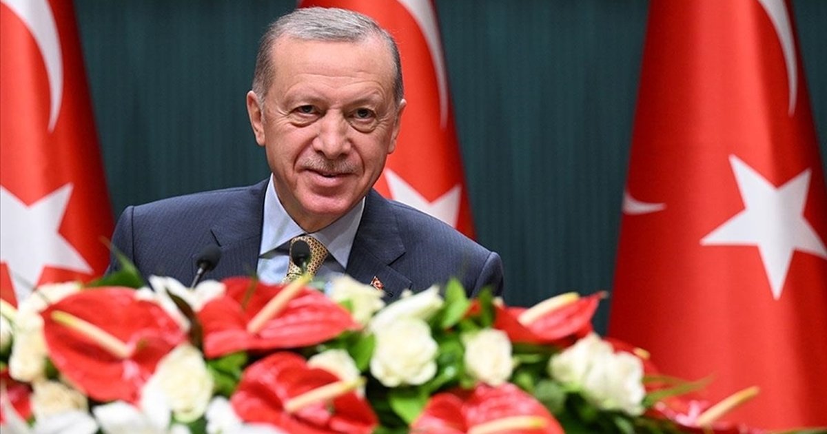 Cumhurbaşkanı Erdoğan, A Milli Futbol Takımı'nı tebrik etti
