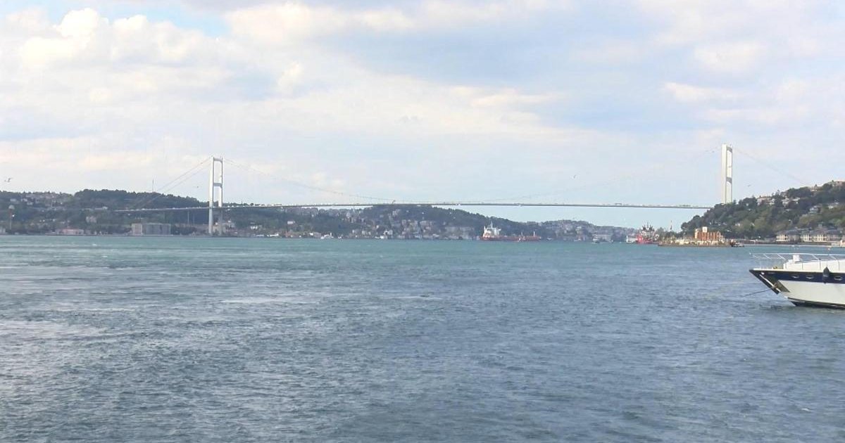 İstanbul Boğazı gemi geçişlerine kapatıldı
