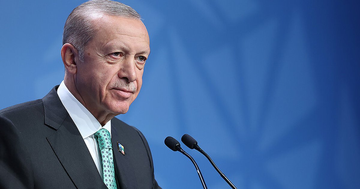 Cumhurbaşkanı Erdoğan'dan Galatasaray'a tebrik telefonu