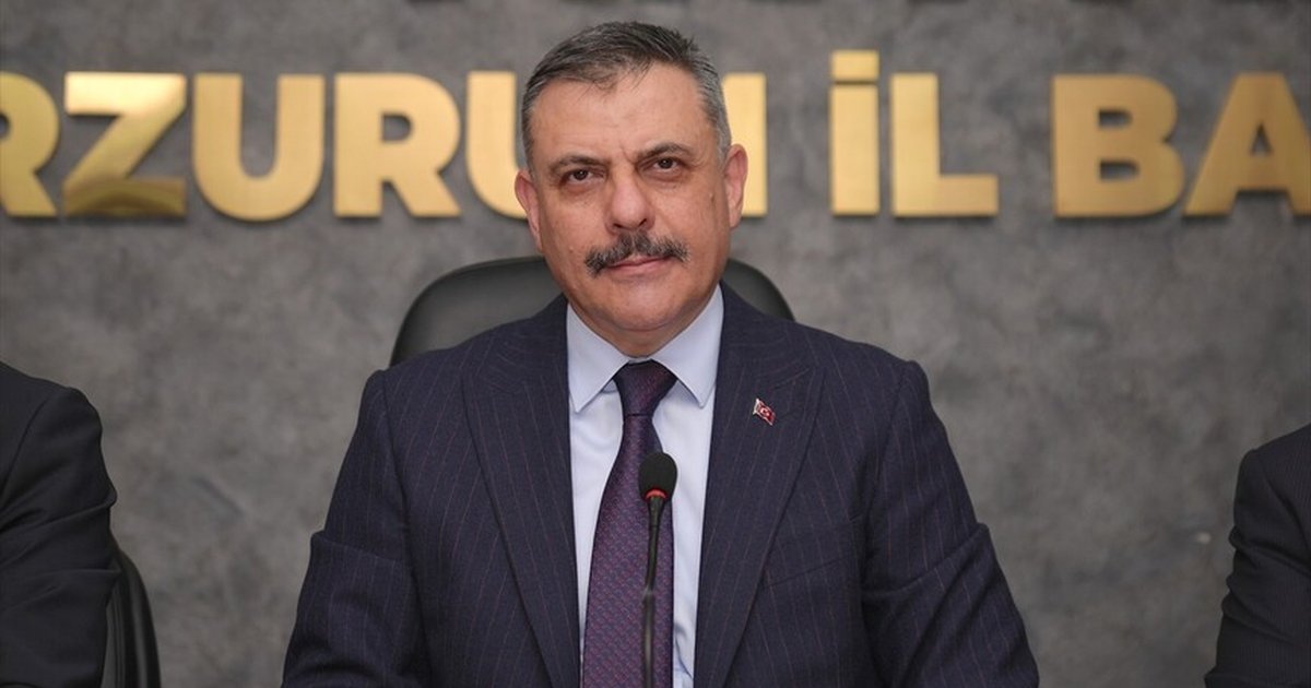 İçişleri Bakanı Çiftçi'den Erzurumspor'a ziyaret
