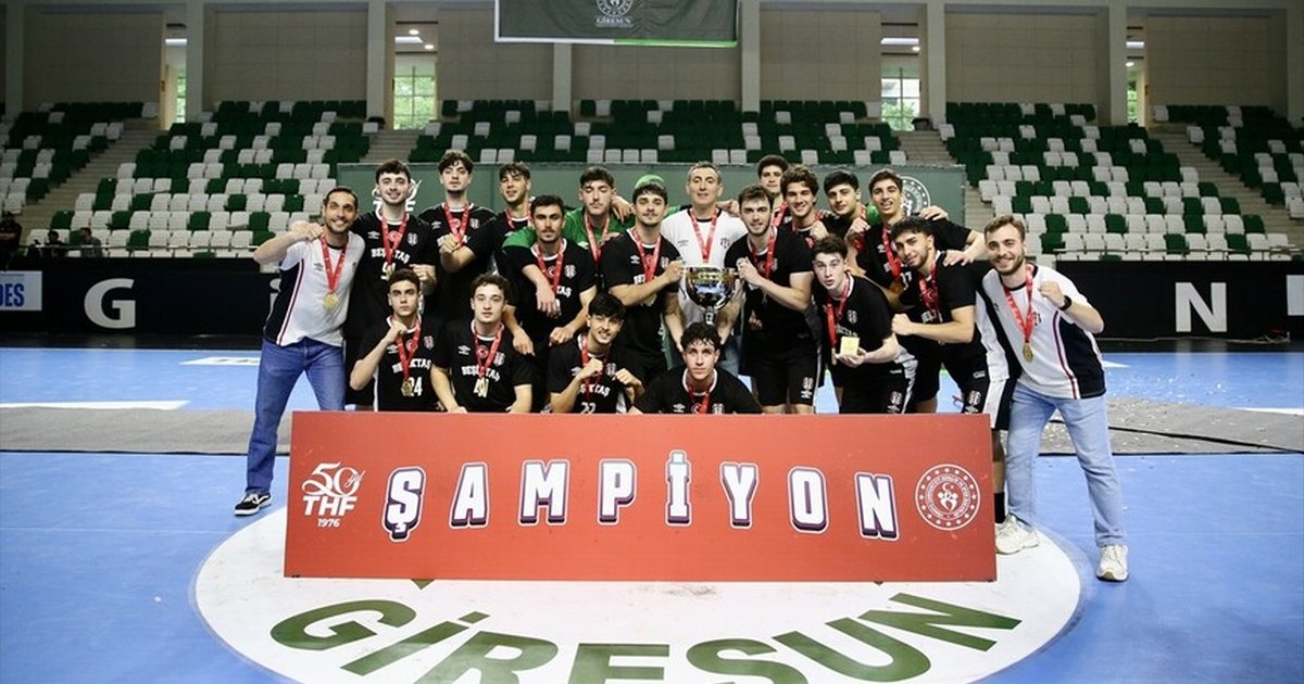 Beşiktaş Yeşilay Genç Erkekler Hentbol Türkiye şampiyonu oldu