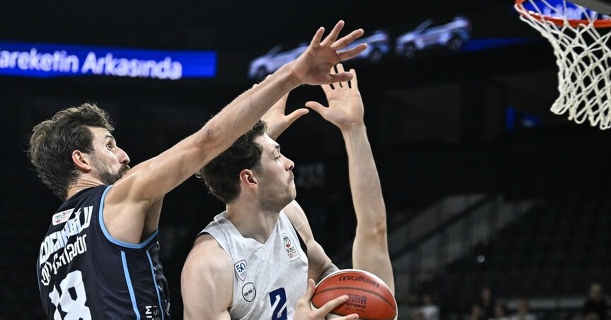 Anadolu Efes, play-off çeyrek finalinde 1-0 öne geçti