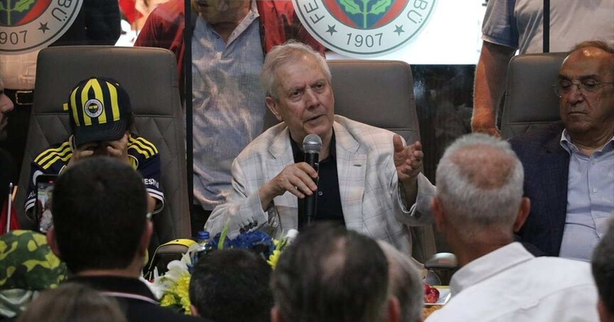Aziz Yıldırım'dan Fenerbahçe'ye transfer sözleri