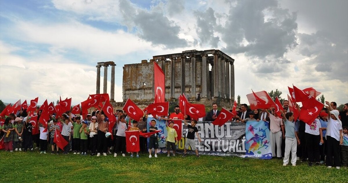 Aizanoi Antik Kenti'nde Spor Festivali Düzenlendi