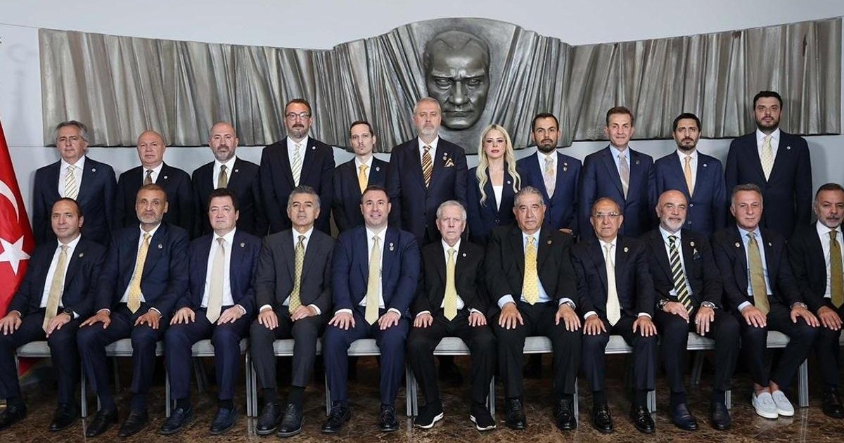 Fenerbahçe Yönetim Kurulu Toplantısı Sona Erdi