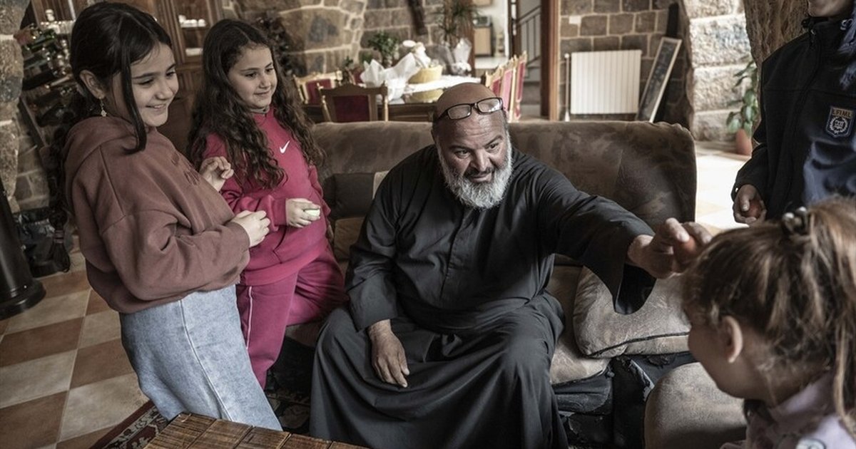 Lübnan'daki kilise, İsrail'in yerinden ettiği Müslümanlara ev sahipliği yapıyor