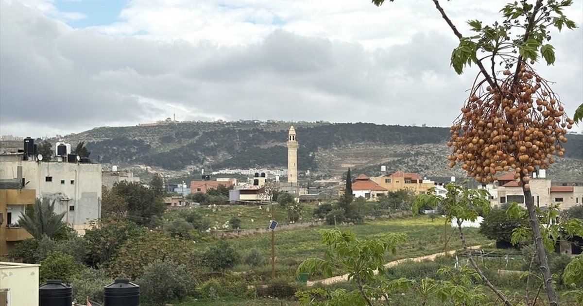 İsrailliler, Batı Şeria'daki Filistinli çiftçileri topraklarından sürüyor