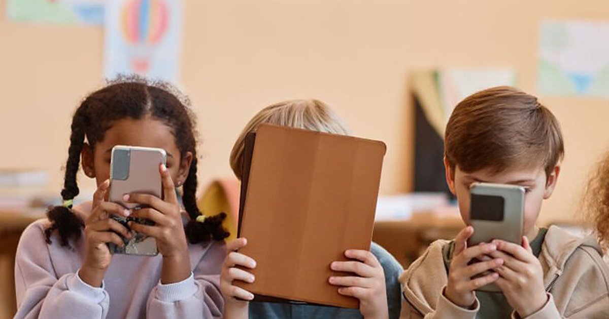 Avrupalıların büyük çoğunluğu çocukların sosyal medya kullanımını sınırlamayı destekliyor