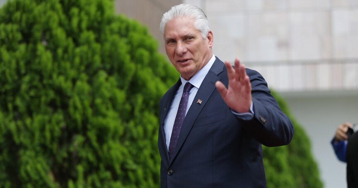 Küba Devlet Başkanı Canel istifa etmeyeceğini açıkladı