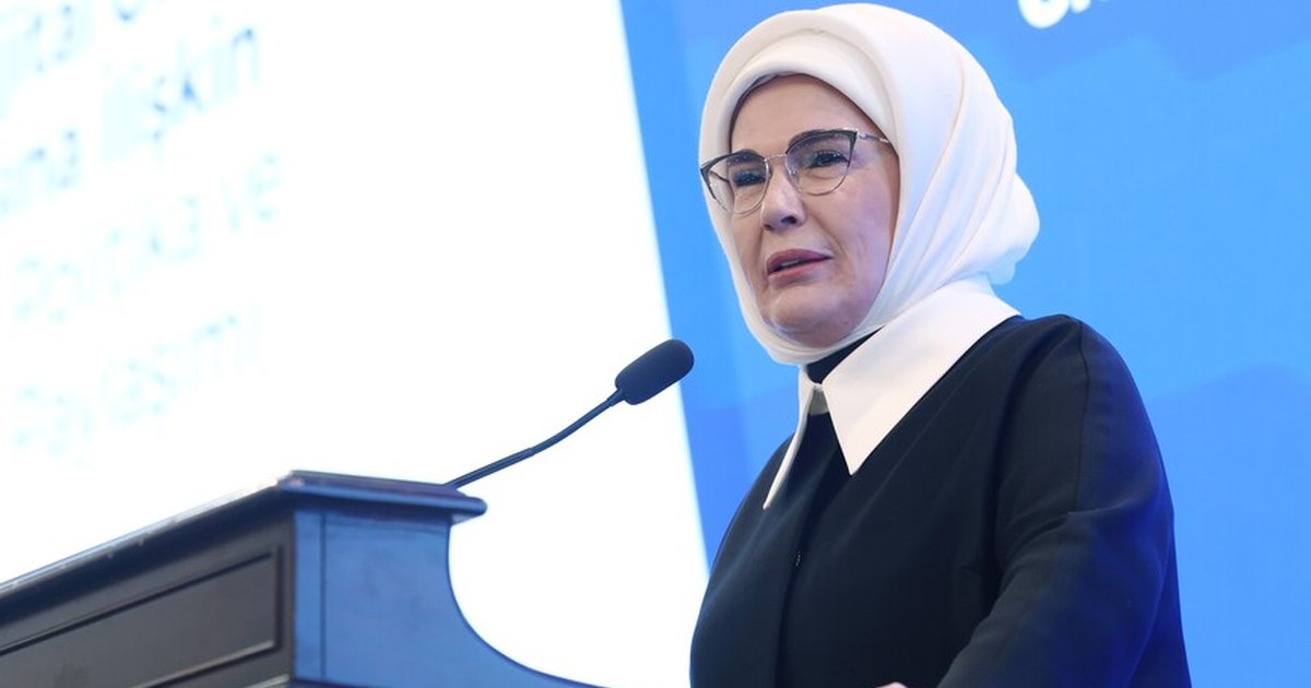 Emine Erdoğan'dan Aile ve Nüfus 10 Yılı Vizyon Belgesi paylaşımı