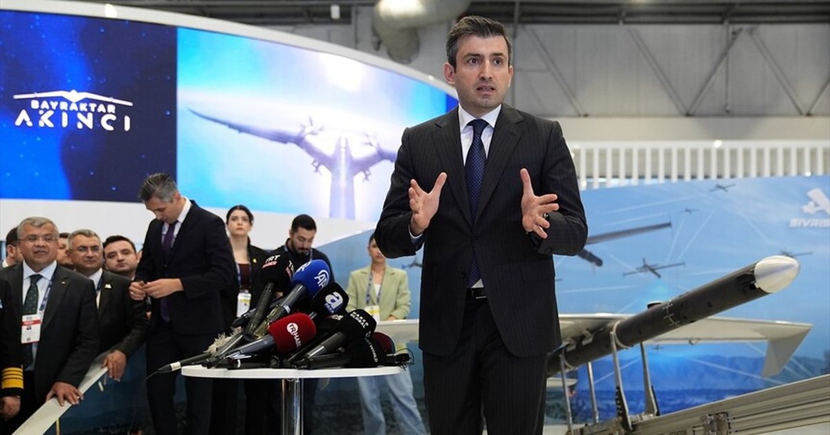 Selçuk Bayraktar, Baykar'ın yeni ürünlerini SAHA 2026'da tanıttı