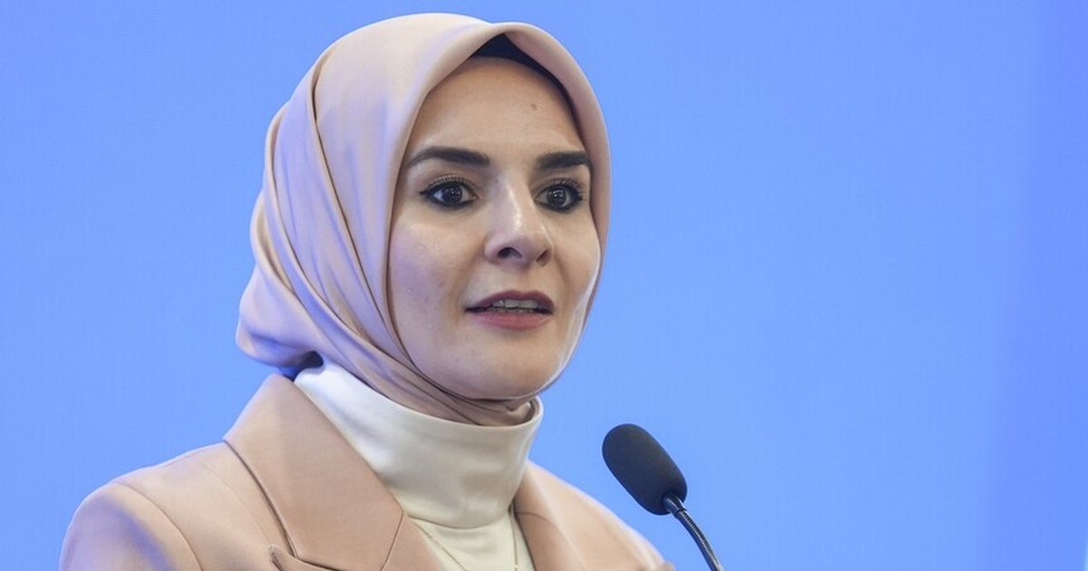 Aile ve Sosyal Hizmetler Bakanı Göktaş, Apple heyetiyle görüştü
