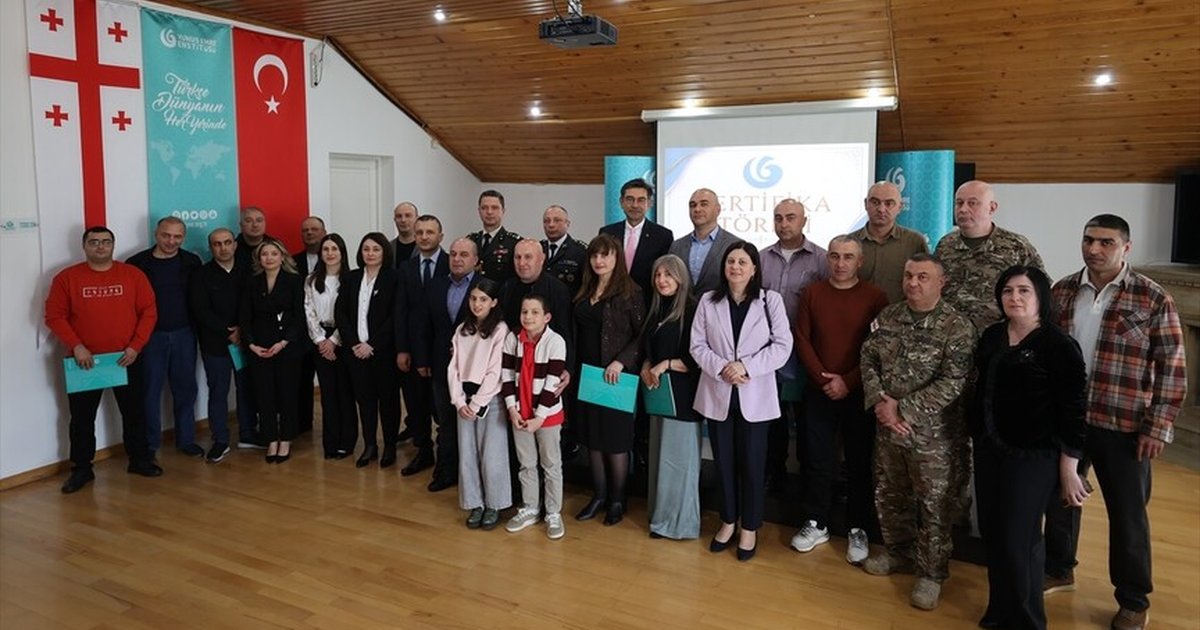 Gürcistan'da askerlere Türkçe Dil Eğitimi sertifikaları verildi