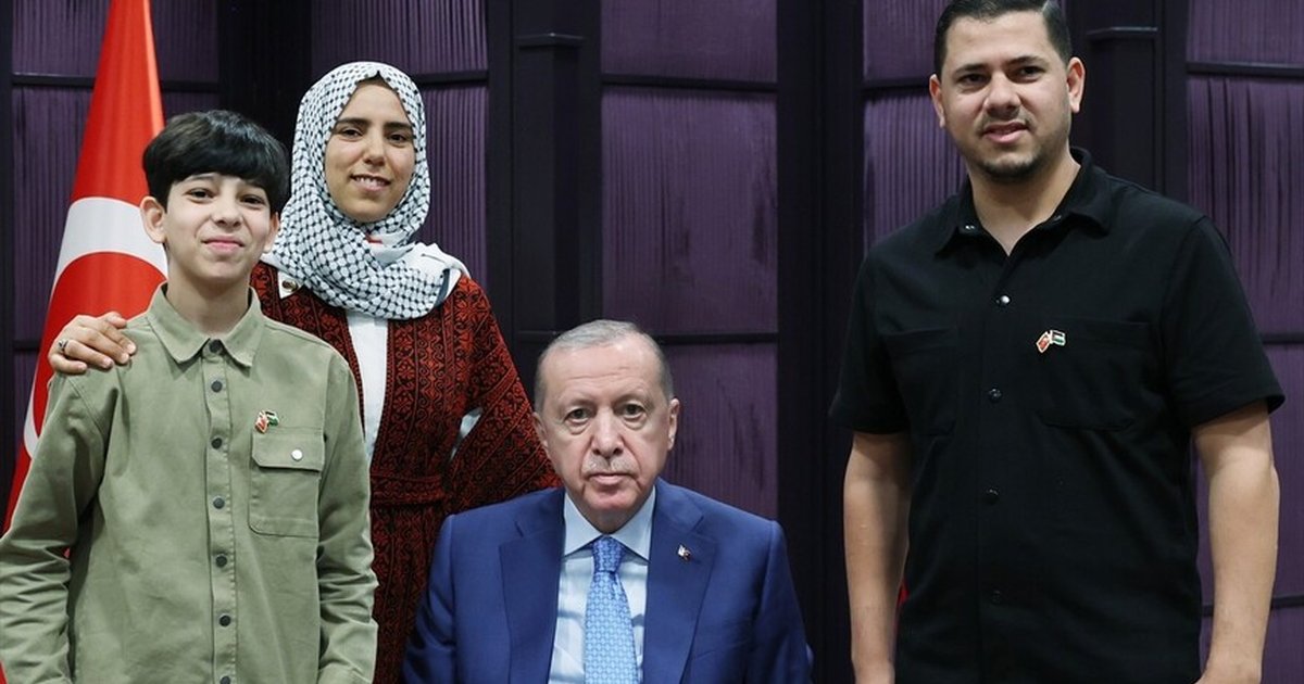 Cumhurbaşkanı Erdoğan, Gazzeli Ebu Cezer ailesini kabul etti