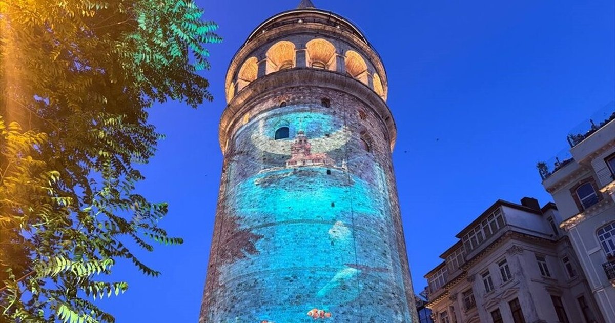 Galata Kulesi'nde Sıfır Atık Haftası için mapping gösterisi