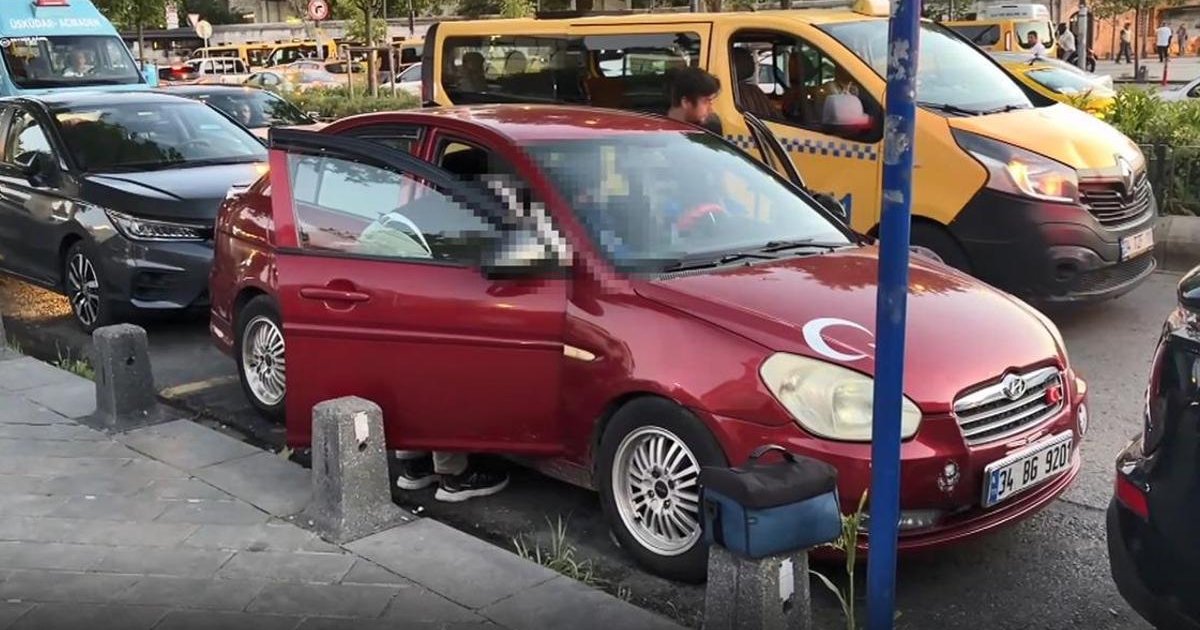 Üsküdar'da otomobilden cansız beden bulundu